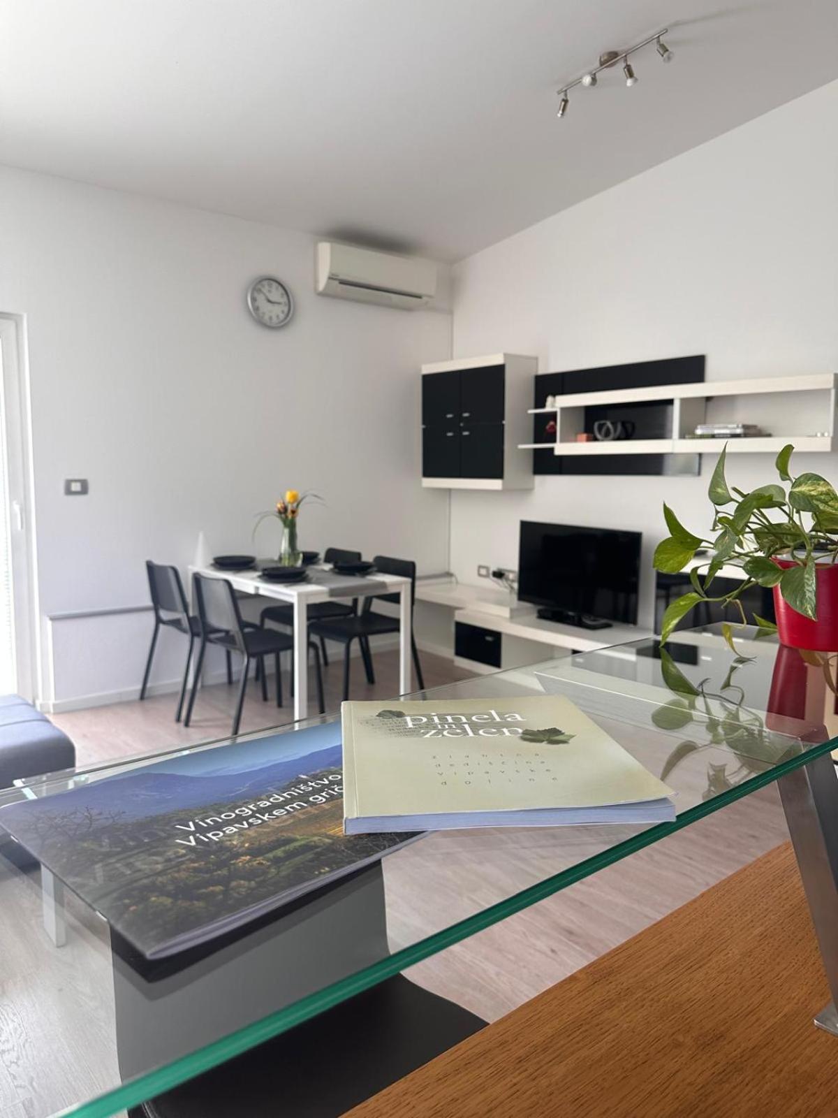 Apartment Stucin Віпава Екстер'єр фото